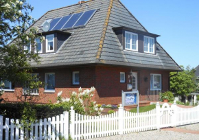 Гостиница Ferienhaus-Heisser-Sand-Whg-1  Витдюн